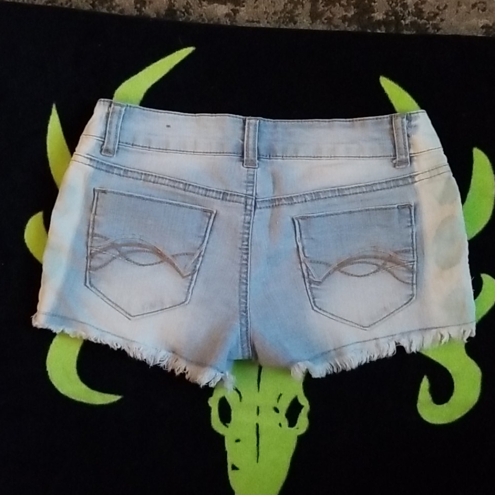 RUE21 - Picture 2 of 4